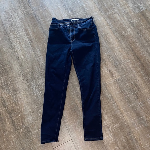 Levi's Denim - Levi's 721 high rise skinny size 28
